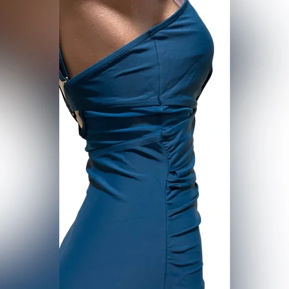 Mesh Insert Ruched Swimsuit - Picture 9 of 11